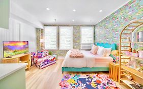 King Bed Mermaid Suite - Heart Of Palm Beach, Free Parking Included